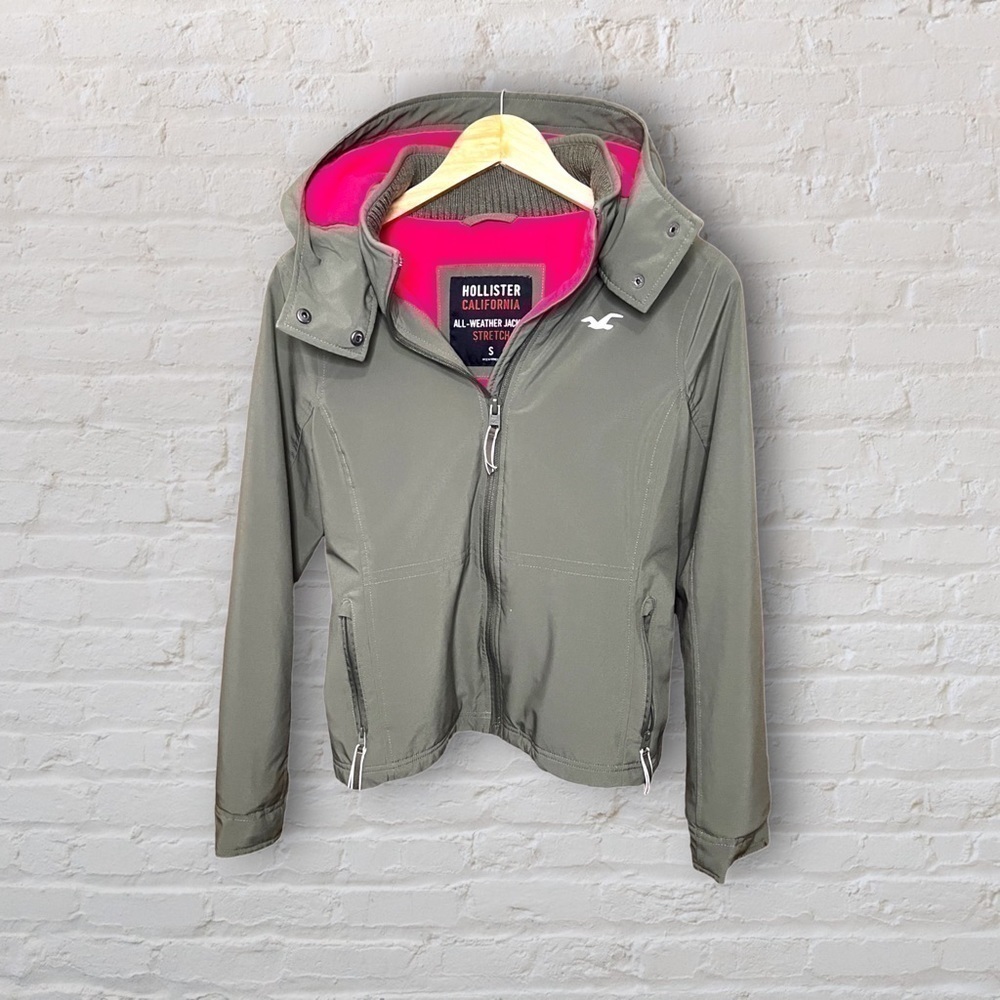 Hollister Olive All Weather Stretch Jacket with Pink Lining, Size Small- EUC! - Picture 2 of 7